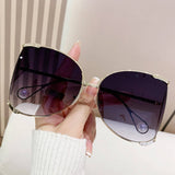 LARGE FRAME SUNGLASSES WITH PEARLS ANTI UV_CWASG0343