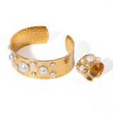 18K GOLD PEARL HAMMERED OPEN CUFF BRACELET_CWAJE4886