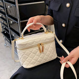 Simple And Stylish Diamond-Shaped Cosmetic Bag_Cwab4481