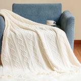KNITTED WARM BLANKET WITH TASSELS_CWMM0199