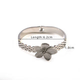 STAINLESS STEEL FLOWER BRACELET WITH PETALS_CWAJE4605