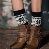 AUTUMN AND WINTER COLOR MATCHING CHRISTMAS SOCKS_CWMS0755