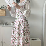 HANDMADE FLORAL ROSES AND RUFFLED APRON_CWMM5797
