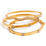 CLASSIC 18K GOLD ROUND WHITE ZIRCON OPEN BANGLE_CWAJE4808
