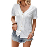 Wear A White Blouse On Both Sides