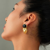 BLACK ONYX HAMMERED LOVE HEART SNAKE EARRINGS_CWAHA0914