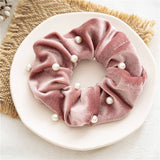 PEARL FUZZY HAIR SCRUNCHIES_CWAHA0382