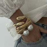 FASHIONABLE OPEN METAL DESIGN BRACELET_CWMM3079