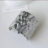 2024 CONCAVE AND CONVEX LAVA INSERT HAIRPIN_CWAHA2656