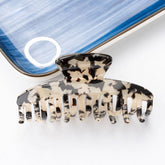 SHARK HAIR CLAW FOR WOMEN UPDO DAILY STYLING_CWAHA0324