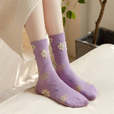 Three-Dimensional Relief Flower Mid-Tube Socks_Cwms0416