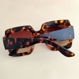 SIMPLE SQUARE FRAME COLOR BLOCK SUNGLASSES WOMEN_CWASG0258