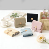 Minimalist Floral Pendant Trifold Wallet_Cwab06238