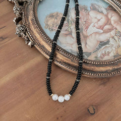 BLACK NATURAL STONE FRESHWATER PEARL NECKLACE_CWAJE1279