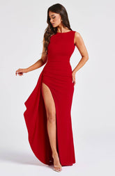 Solid Color Round Neck Slit Sexy Backless Dress