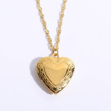 HEART FLOWER ALBUM PENDANT NECKLACE_CWMM5331