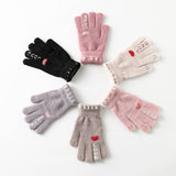 SKIN FRIENDLY WARM AND CUTE HEART SHAPED GLOVES_CWMM1505
