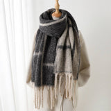 MINIMALIST GRID SCARF SHAWL WITH WARM TEXTURE_CWASC2771