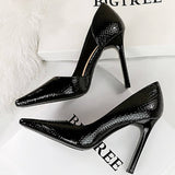 RETRO SQUARE TOE SNAKE PRINT PATENT LEATHER PUMPS_CWSHH0100