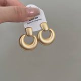 GORGEOUS GOLD ROUND EARRINGS STUDS_CWAJE1339