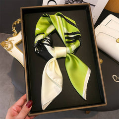 SMALL FRESH AND ARTISTIC SMALL SQUARE TOWEL_CWASC1438