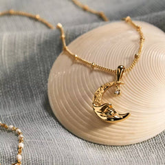 GOLD MOON ZIRCON PENDANT NECKLACE_CWMM5302