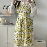 HANDMADE FLORAL ROSES AND RUFFLED APRON_CWMM5797