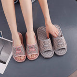 DRESSED BEAR THICK COTTON FLOOR SLIPPERS_CWSHF0210