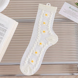 SUMMER THIN WHITE FLORAL DESIGN BOAT SOCKS_CWMS0528