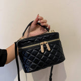 Simple And Stylish Diamond-Shaped Cosmetic Bag_Cwab4481