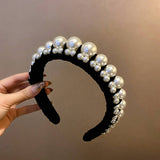 RETRO LOVE TWIST PEARL HEADBAND_CWAHA0829