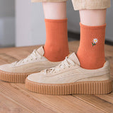 SOLID COLOR DAISY SOCKS COTTON MID CALF STYLE_CWMS088