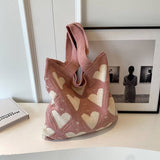 Cwab1956_Knitted Heart Tote Bag