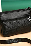SOFT LEATHER SQUARE MESSENGER BAG_CUAB0036