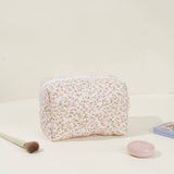 Floral Quilting Large-Capacity Toiletry Bag