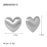 POPULAR AND VERSATILE HEART SHAPED EARRINGS_CWAJE1791