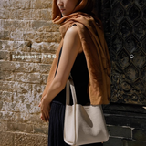 MEDIUM LEATHER BUCKET TOTE BASKET STYLE BAG_CWAB5335