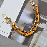 11 81IN ACRYLIC CHAIN BAG PHONE STRAP_CWMM5062