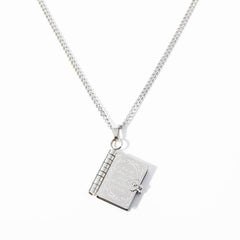 DESIGN LOVE LOCKET PENDANT NECKLACE_CWMM5533