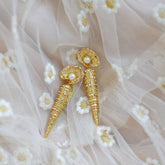 DESIGN OCEAN SERIES PEARL SHELL SNAIL EARRINGS_CWAJE5133