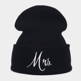 MRS MR EMBROIDERED KNITTED HAT FOR MEN AND WOMEN_CWASC1479