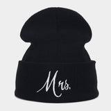 MRS MR EMBROIDERED KNITTED HAT FOR MEN AND WOMEN_CWASC1479