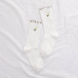RUFFLE HEM CHRYSANTHEMUM EMBROIDERED SOCKS_CWMS0984