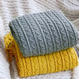 LIGHTWEIGHT SOFT AND COMFORTABLE KNITTING BLANKET_CWMM0202