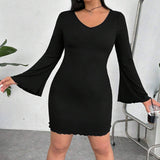 ELEGANT V NECK FITTED BODYCON BELL SLEEVE DRESS_CWDMD6068