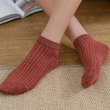 SOLID VERTICAL STRIPES BREATHABLE ANKLE SOCKS_CWMS032