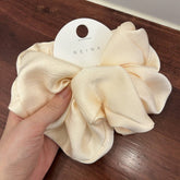 ELEGANT CREAM HAIR SCRUNCHES_CWAHA1720