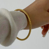 CLASSIC 18K GOLD HAMMER TEXTURE CUFF BRACELET_CWAJE4708