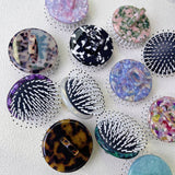 SIMPLE AND PORTABLE MASSAGE COMB_CWMM1083