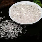 NATURAL CLEAR QUARTZ CRYSTAL CHIPS_CWMM8111